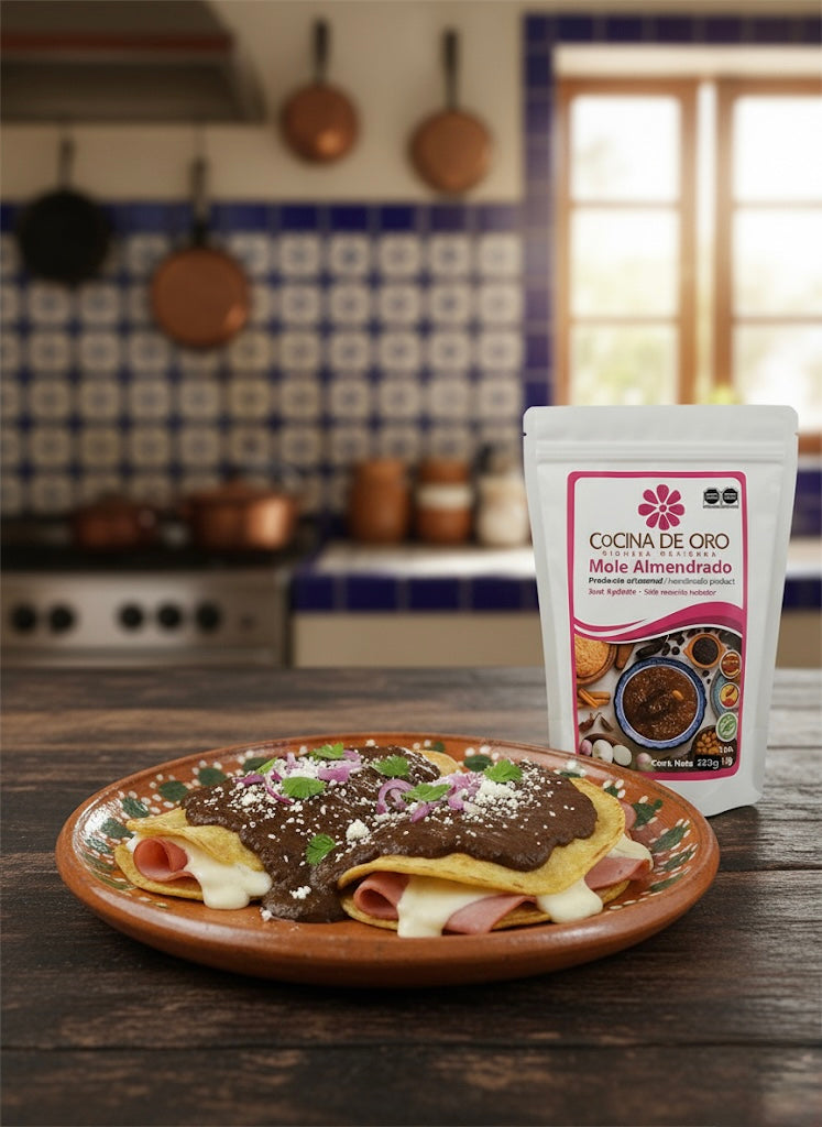 Sincronizadas de Jamón y Queso con Mole Almendrado